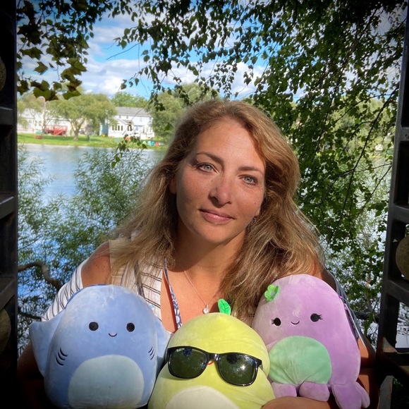 Meet your Posher, Donna - Picture 3 of 3